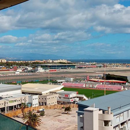 Urban Oasis At Luxurious Ocean Village Γιβραλτάρ Εξωτερικό φωτογραφία